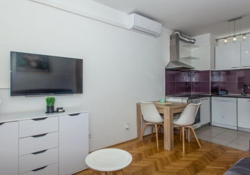 Ferienwohnung Michael Omiš Exterior foto